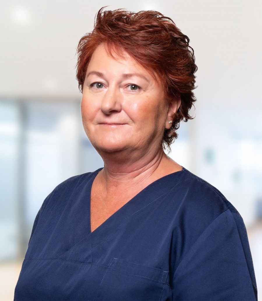 Birgit Bertram – Zahnarzthelferin