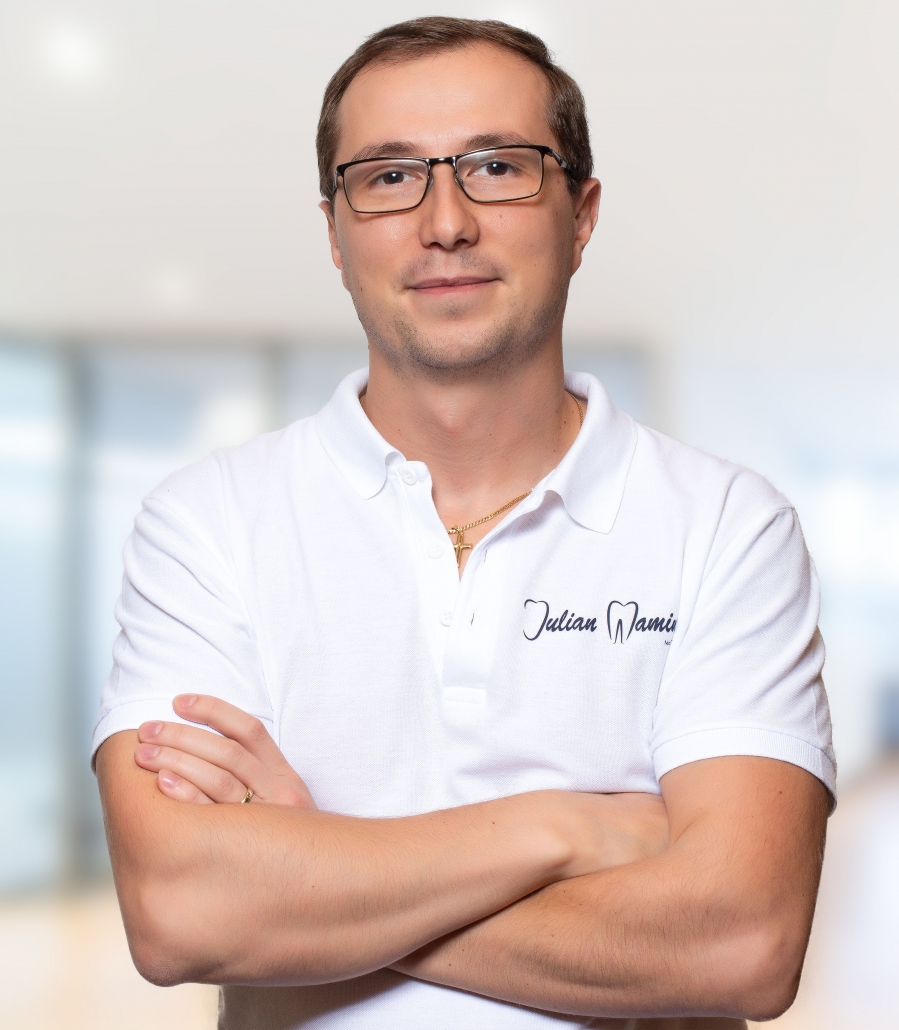 Julian Mamina – Zahnarzt